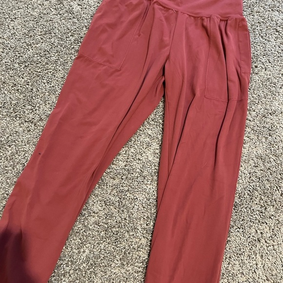 Athleta salutation joggers - Picture 4 of 8